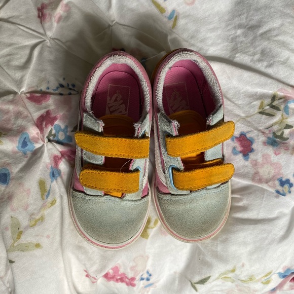 2 pairs of shoes! Pink bow TOMS. Vans. Toddler 8 - Picture 5 of 8